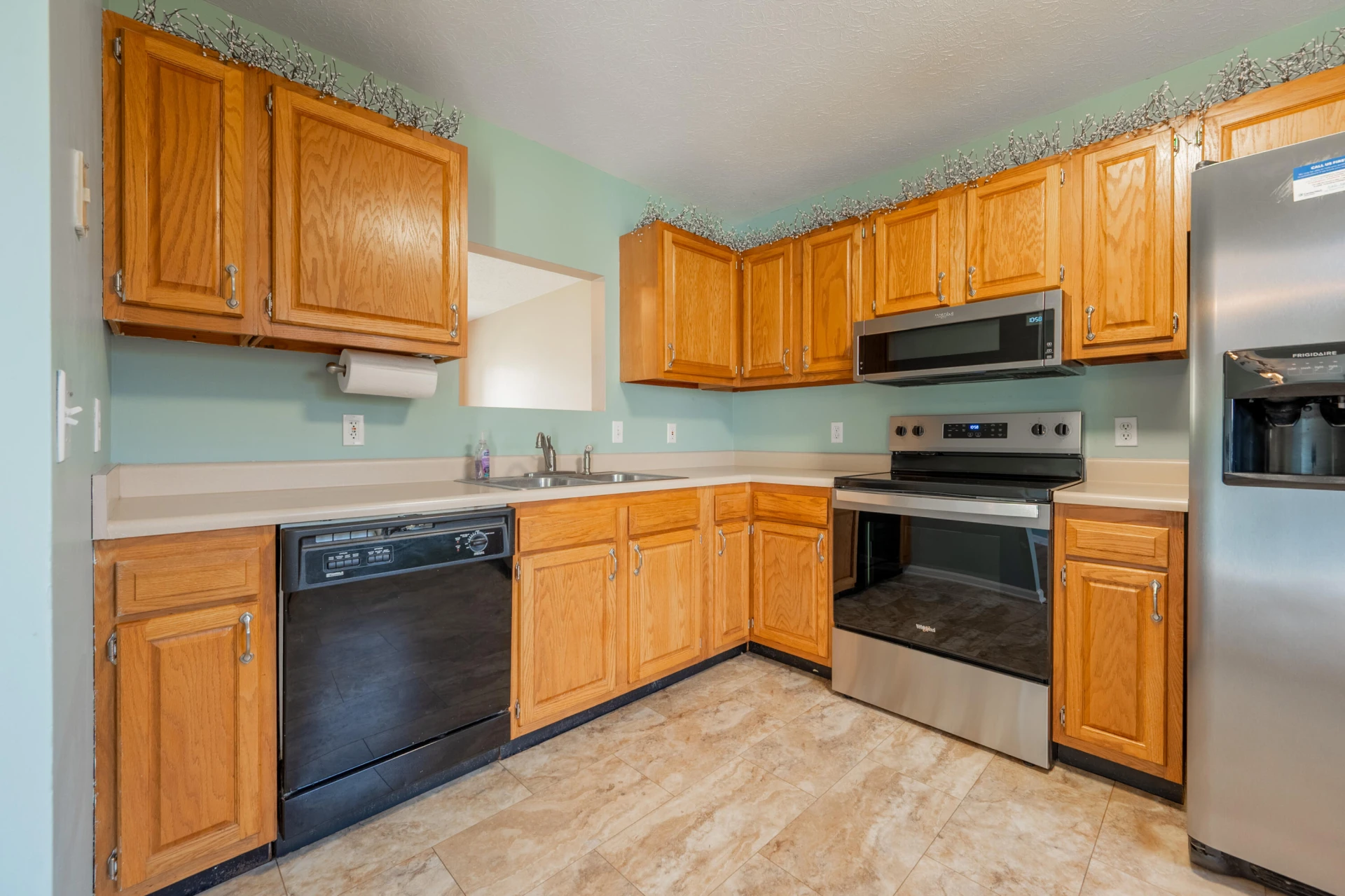 1309 Sandy CIR - Photo 10
