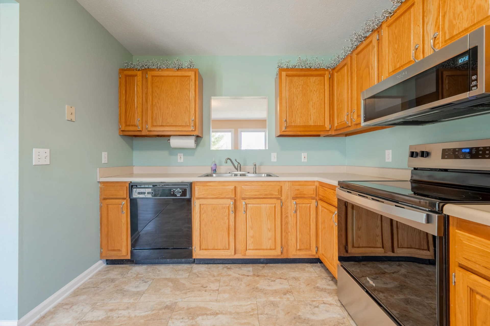 1309 Sandy CIR - Photo 11