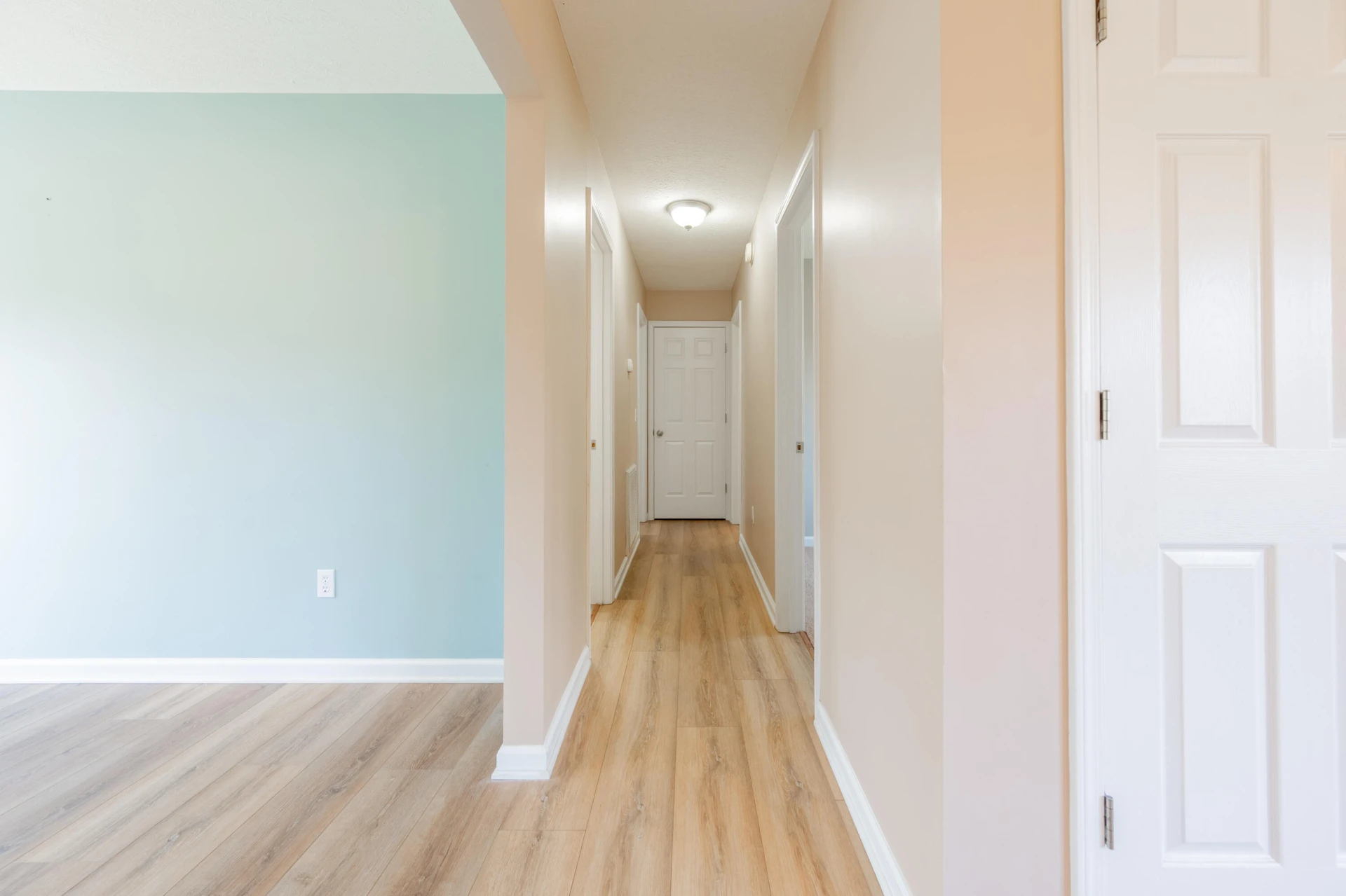 1309 Sandy CIR - Photo 14