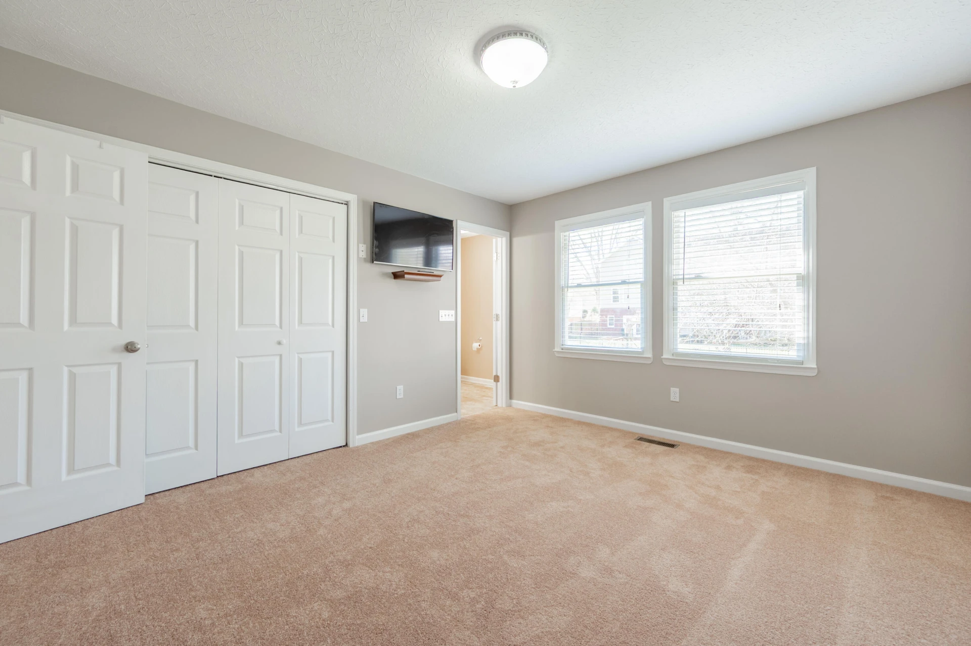 1309 Sandy CIR - Photo 17