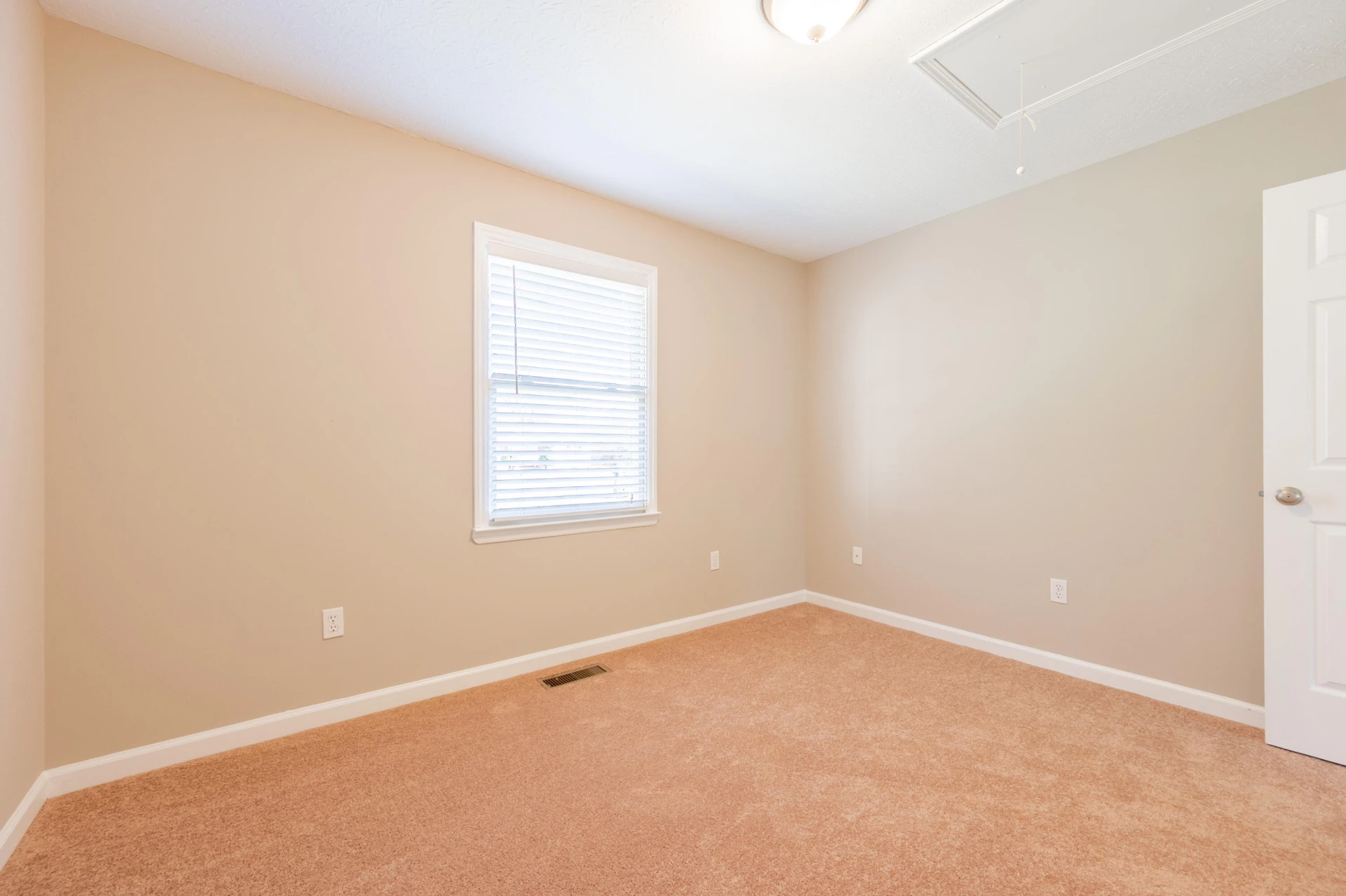 1309 Sandy CIR - Photo 22