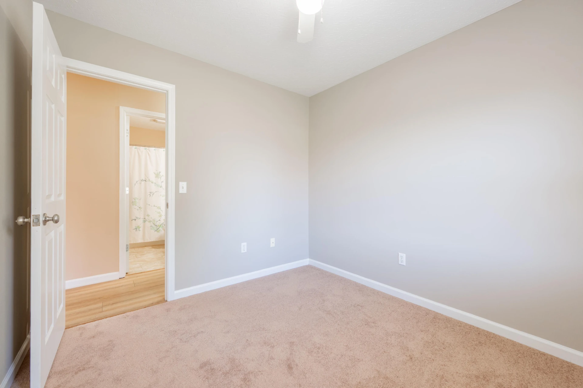 1309 Sandy CIR - Photo 24