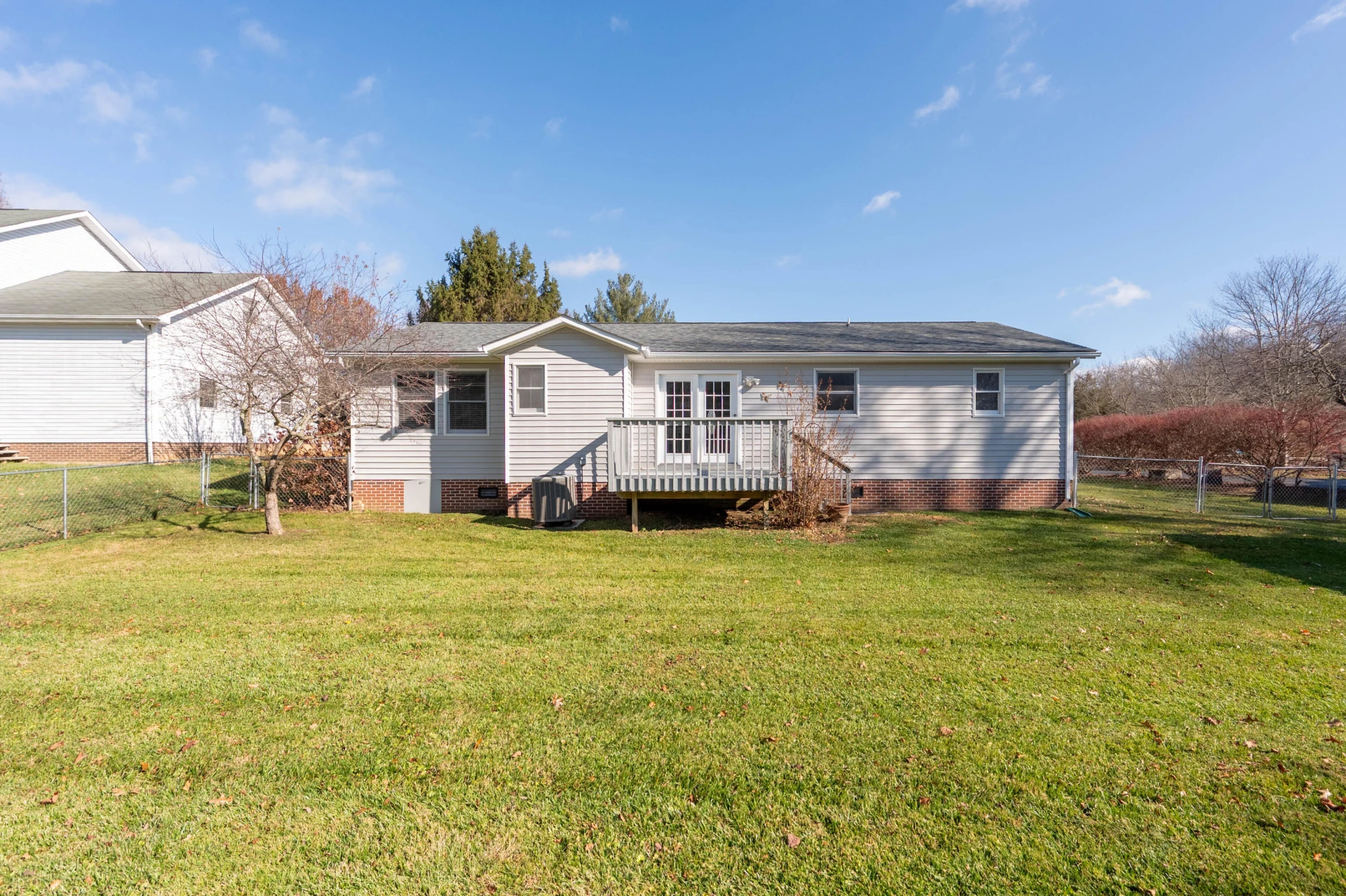 1309 Sandy CIR - Photo 29