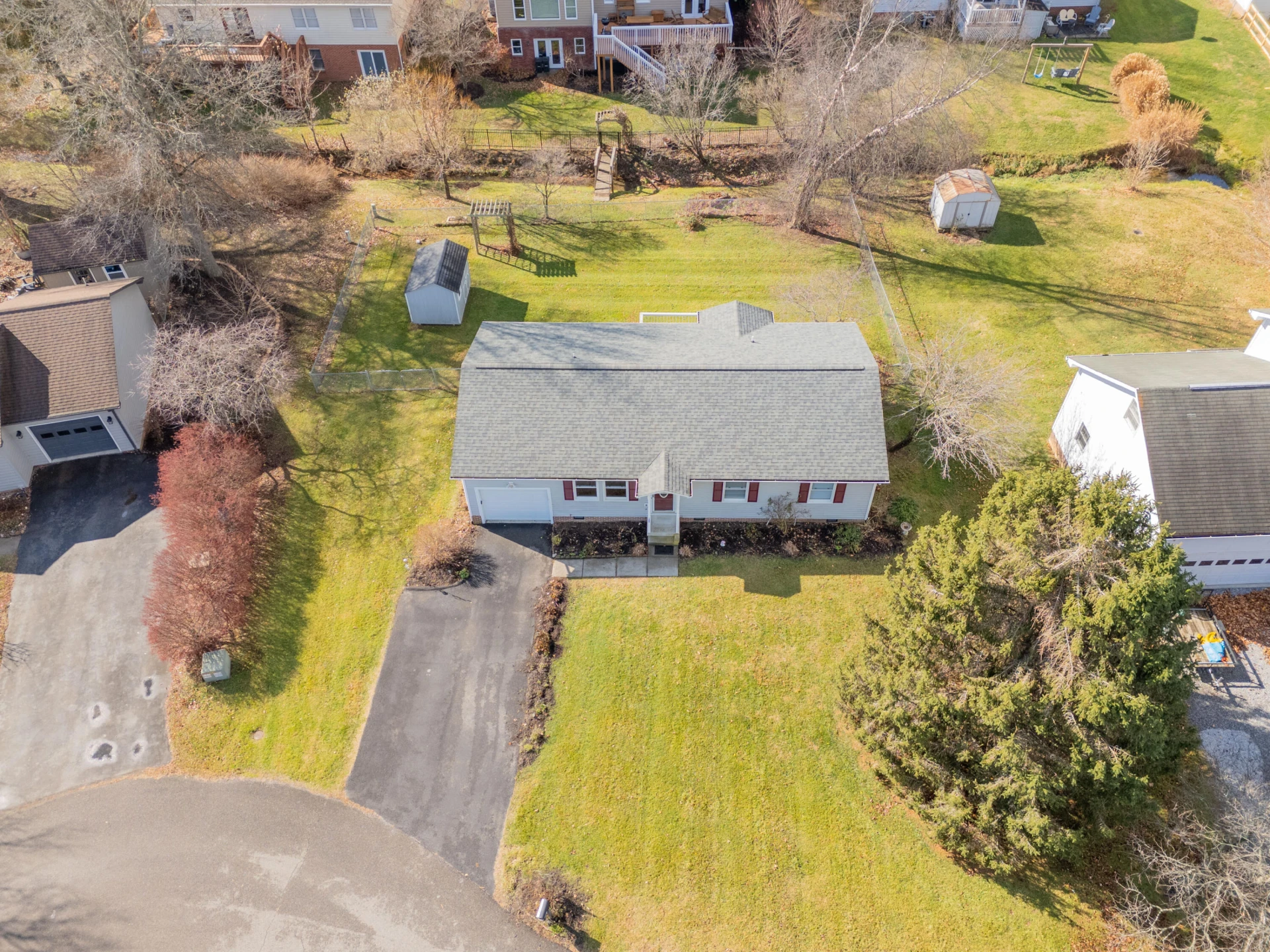 1309 Sandy CIR - Photo 33
