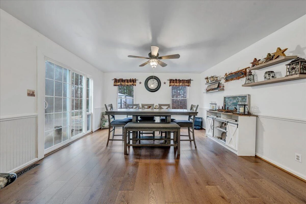 65 Avon ST - Photo 10