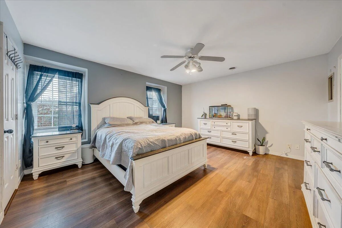 65 Avon ST - Photo 16
