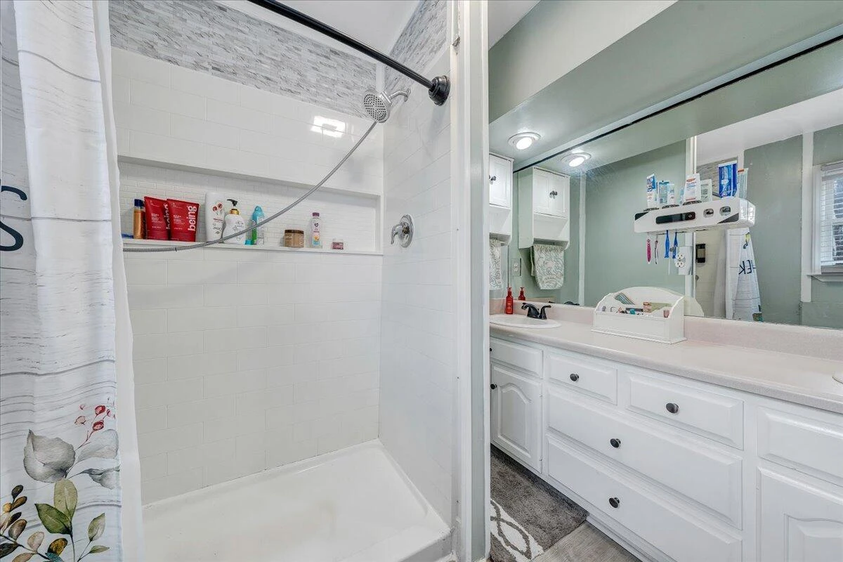 65 Avon ST - Photo 19