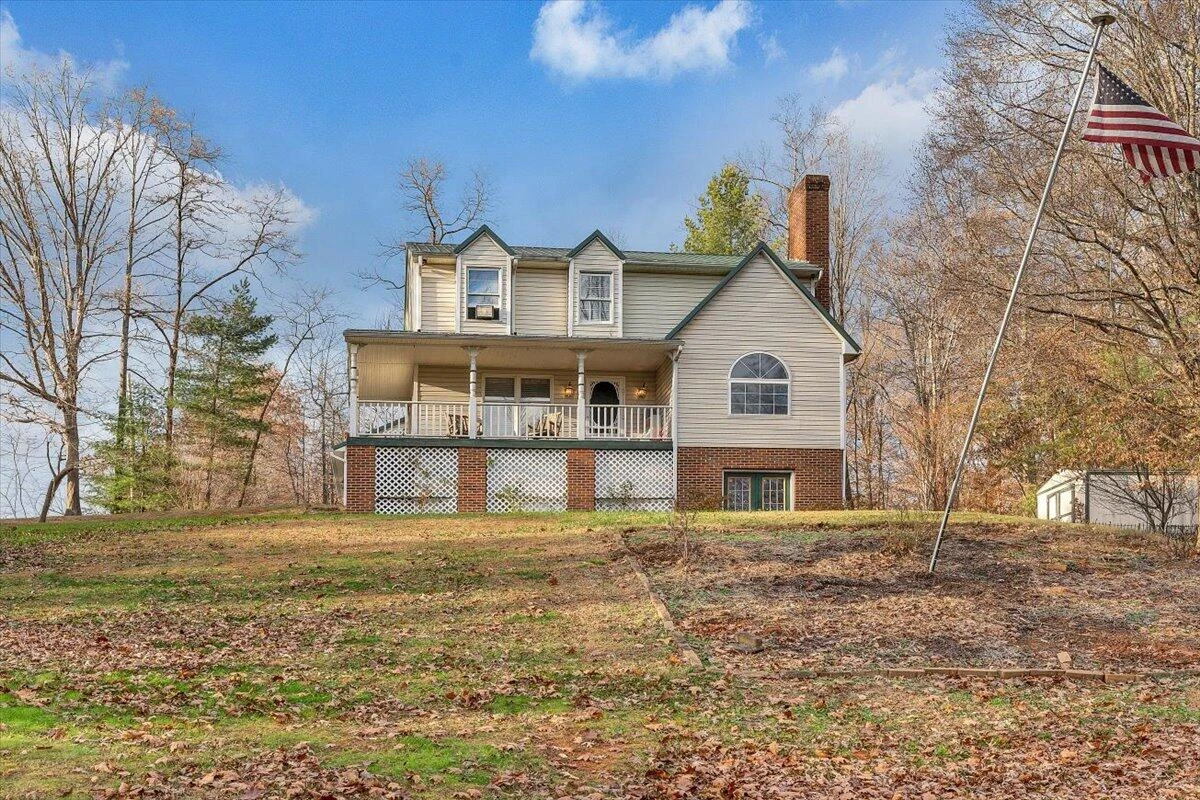 65 Avon ST - Photo 2