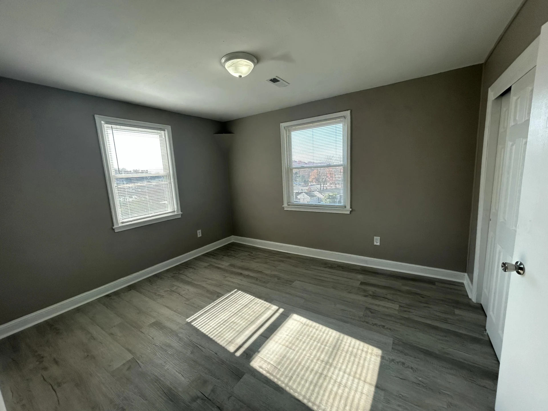 1014 Tahoe DR - Photo 5