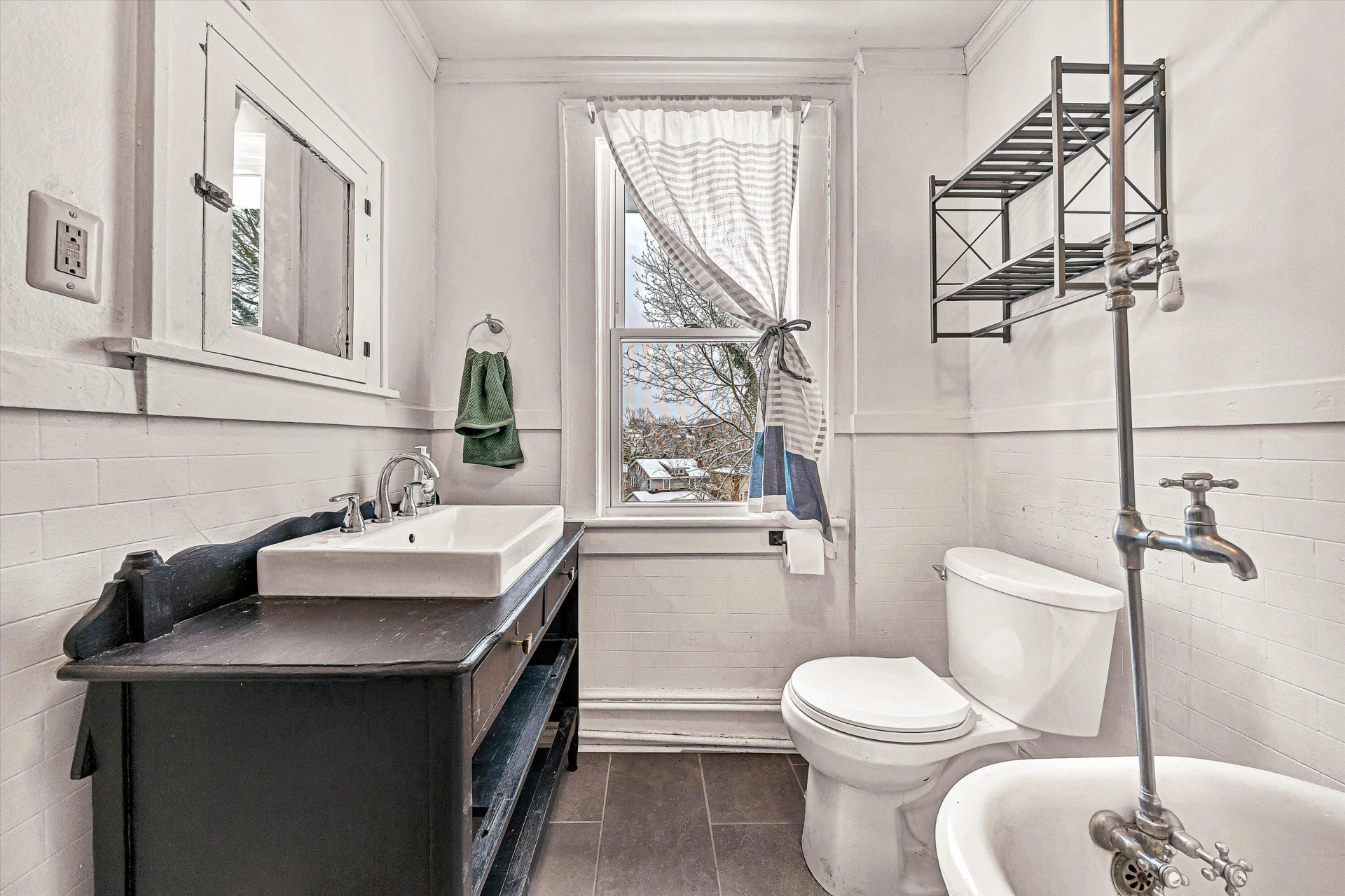 2420 Tillett RD SW - Photo 24