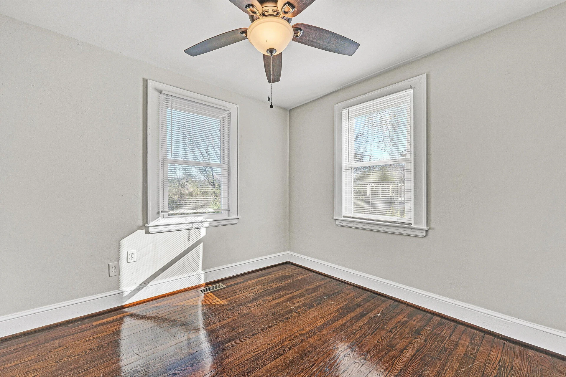 3911 Michigan AVE NW - Photo 29