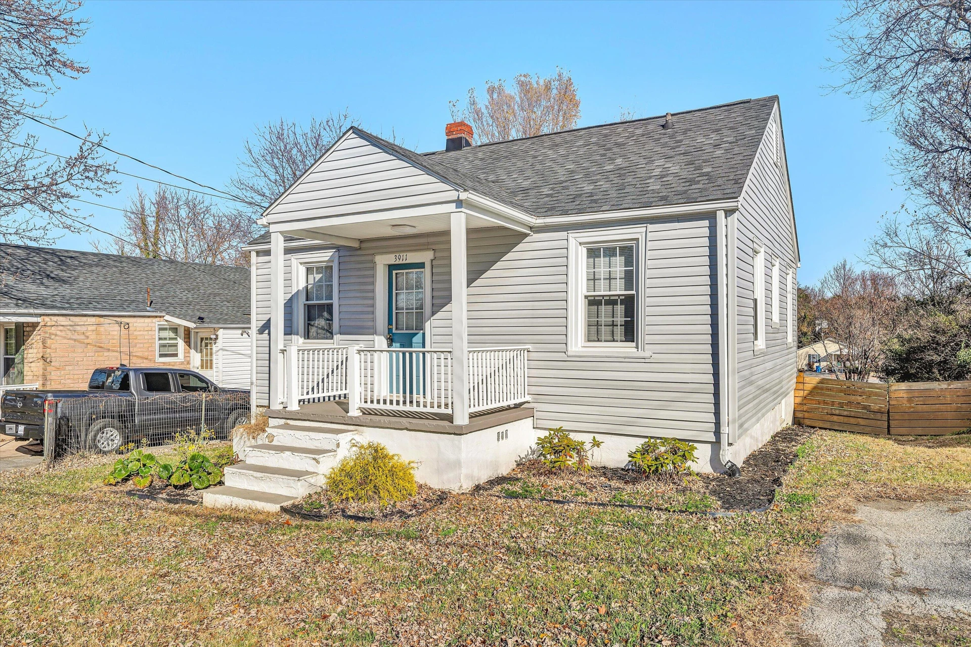 3911 Michigan AVE NW - Photo 4