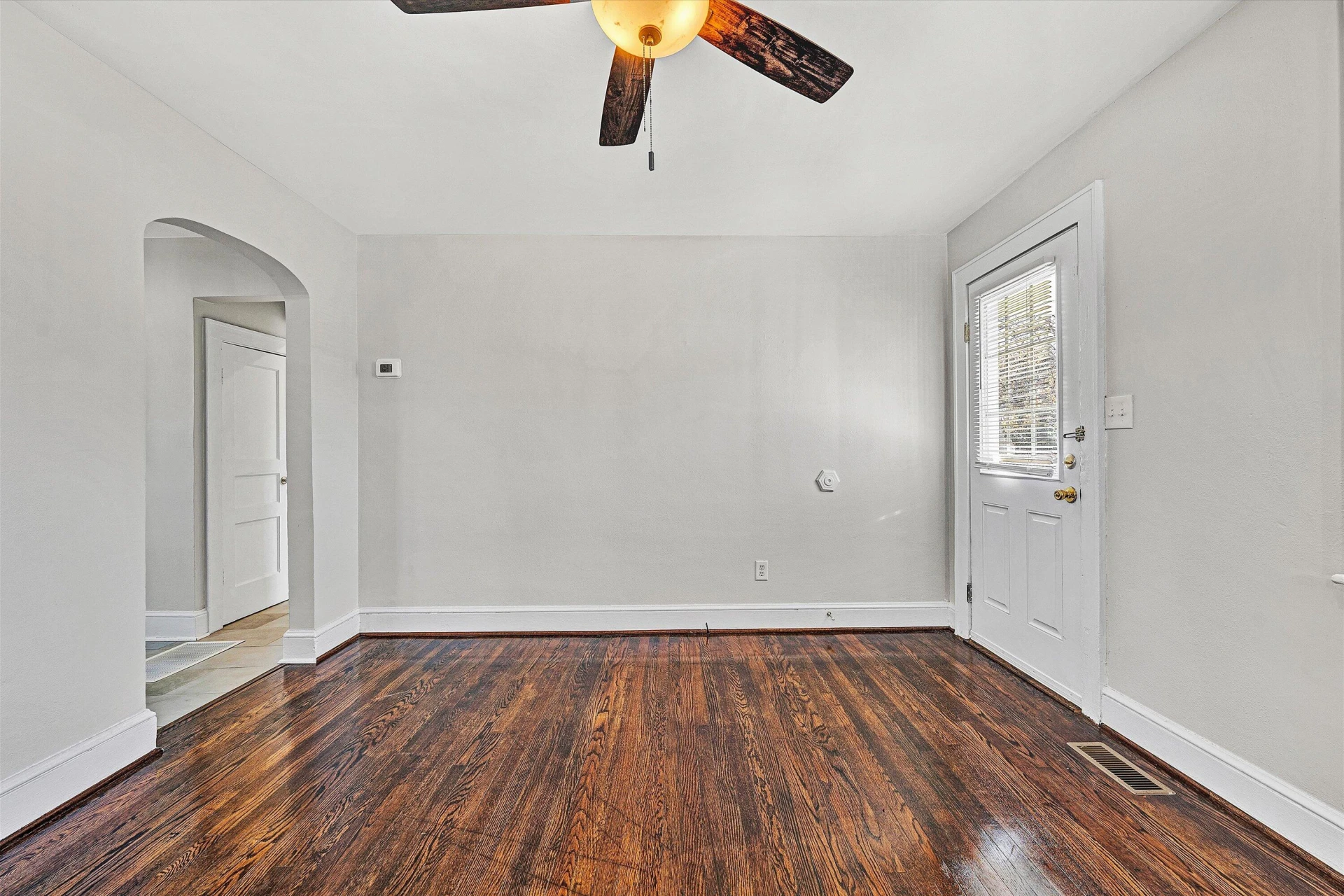 3911 Michigan AVE NW - Photo 7
