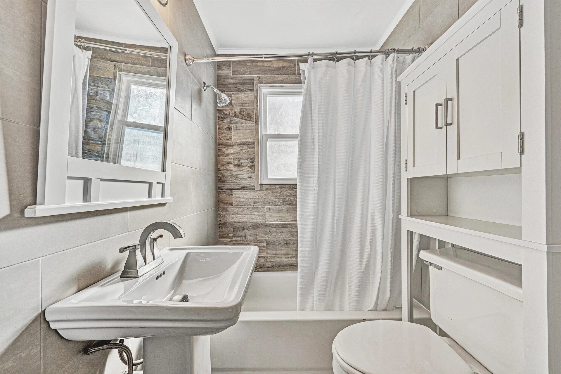 3911 Michigan AVE NW - Photo 8