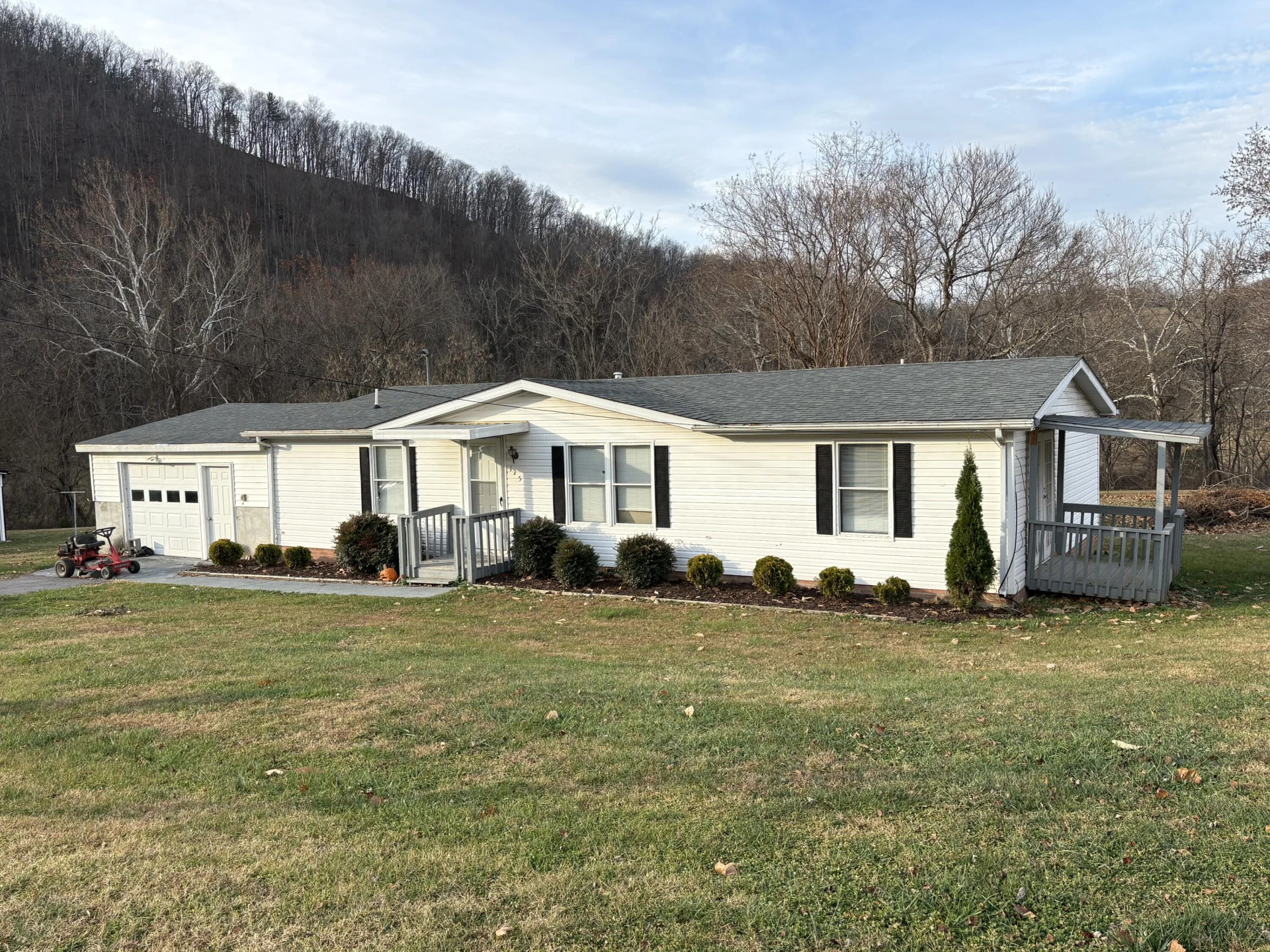 125 Compton DR