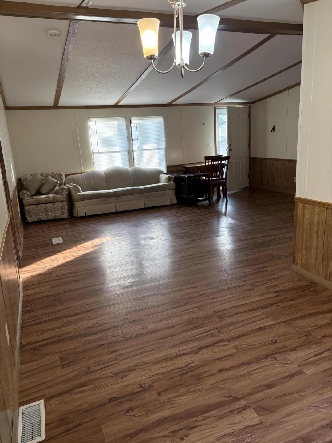 125 Compton DR - Photo 3