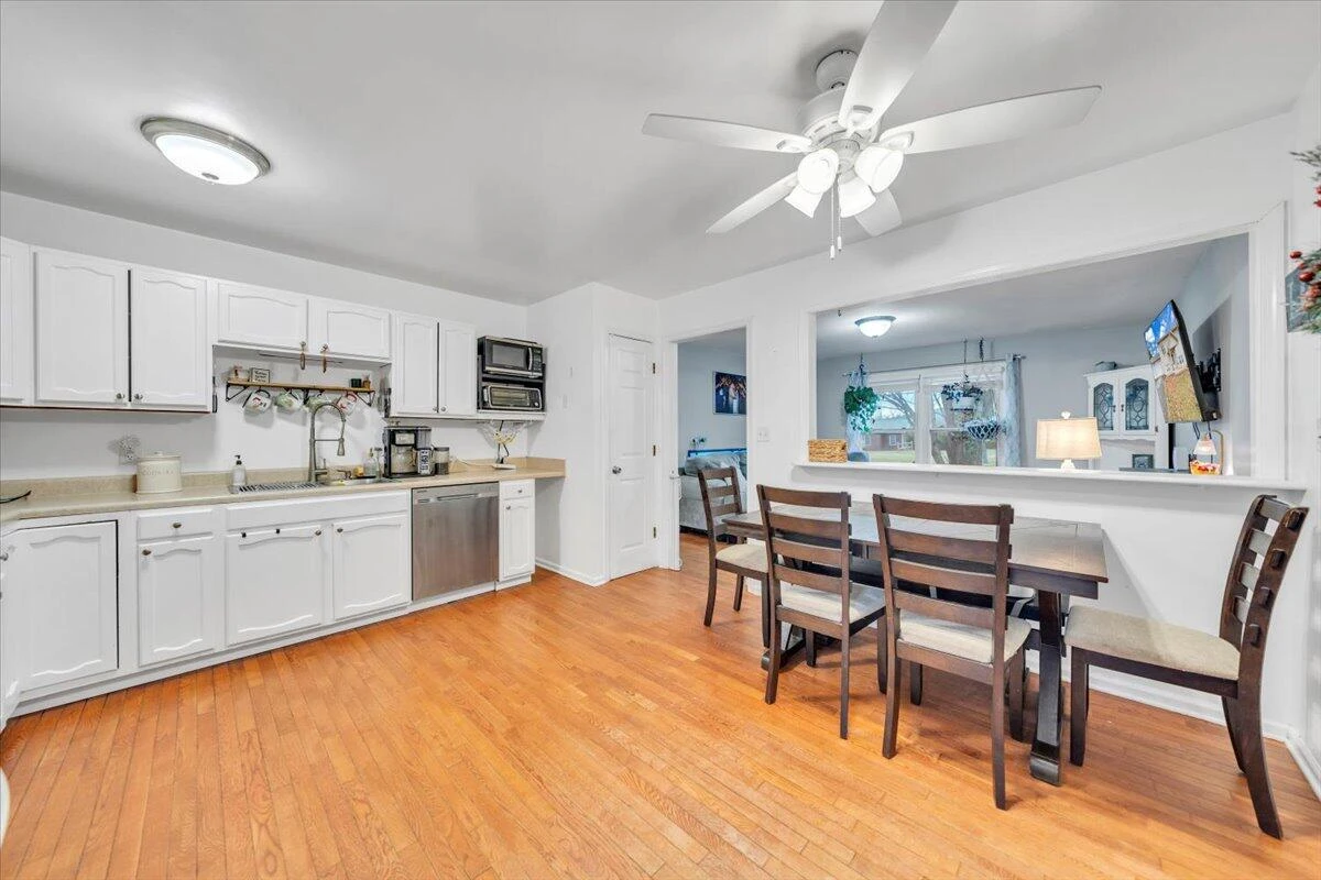 1002 Red LN - Photo 13