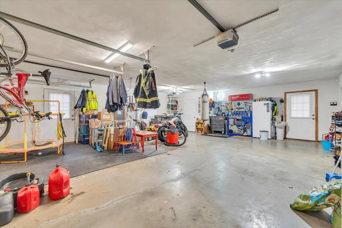 1002 Red LN - Photo 35