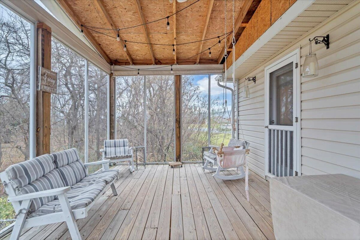 1002 Red LN - Photo 37