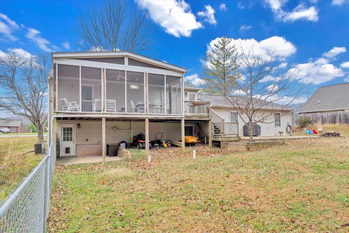 1002 Red LN - Photo 42
