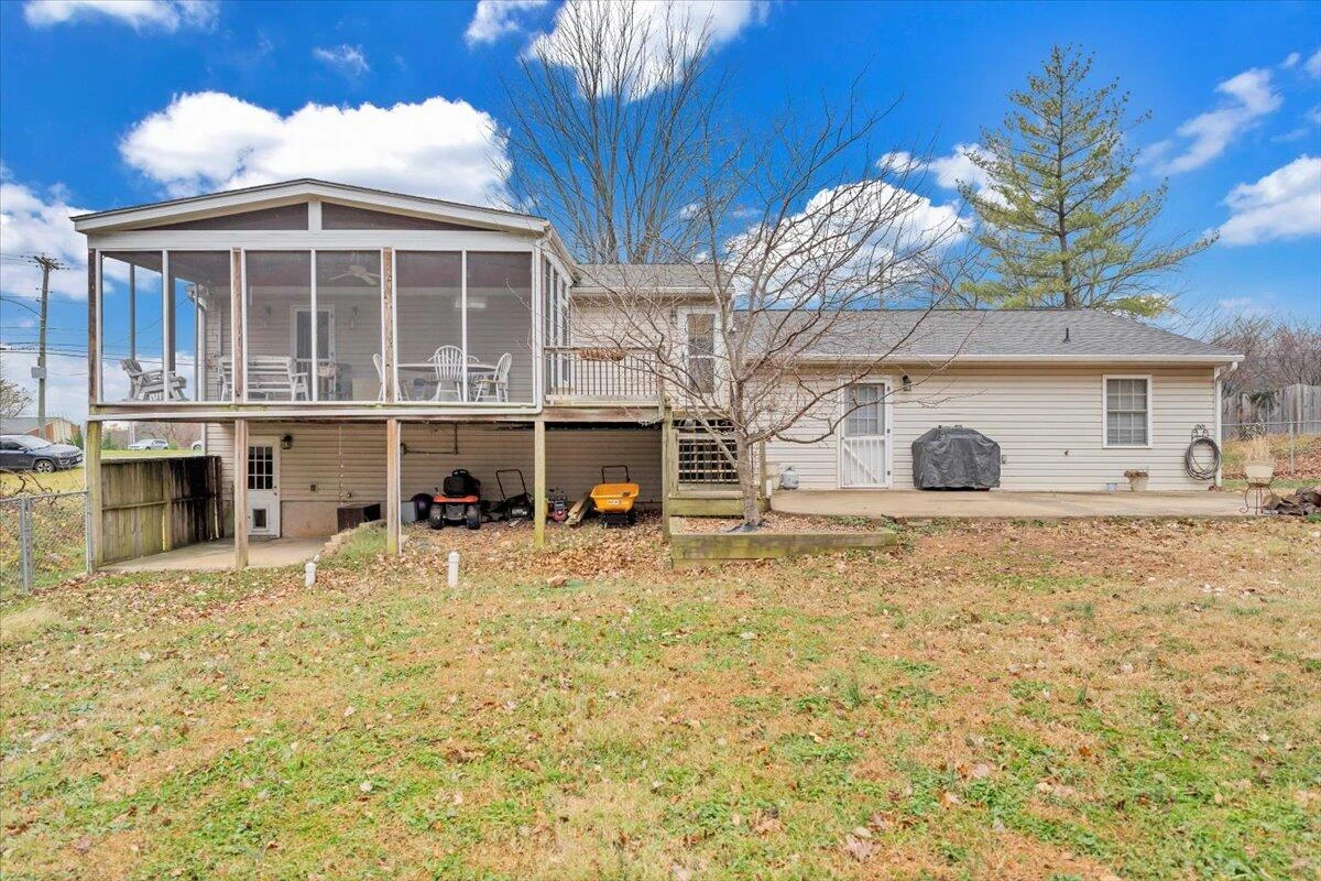 1002 Red LN - Photo 43