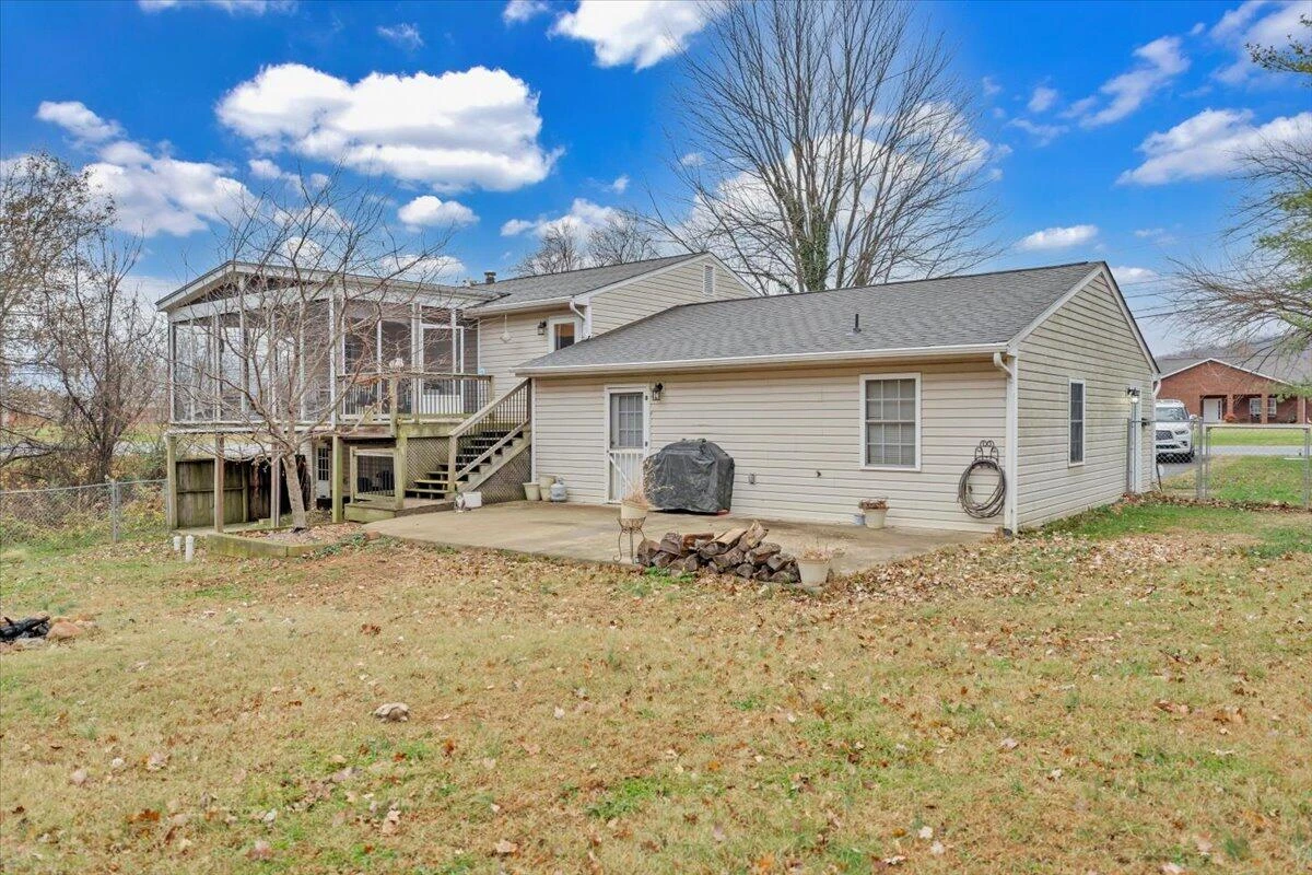1002 Red LN - Photo 45