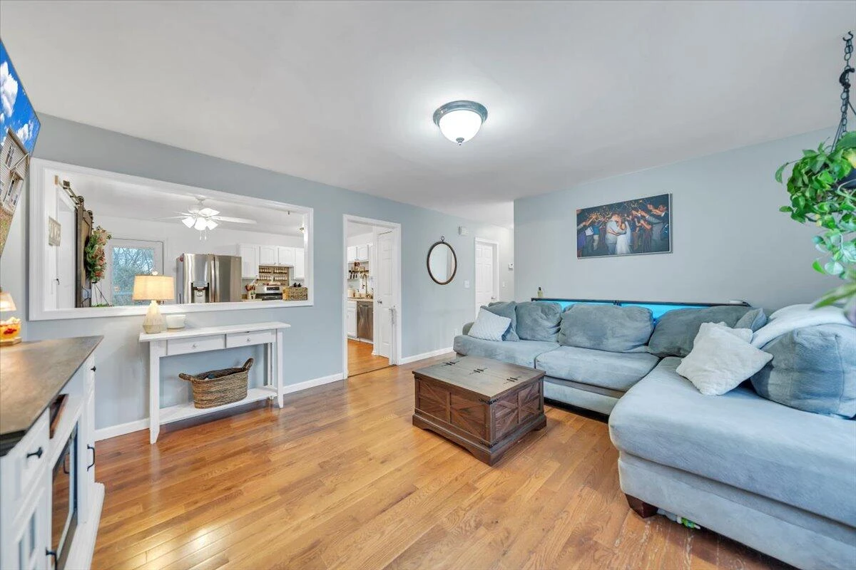 1002 Red LN - Photo 9