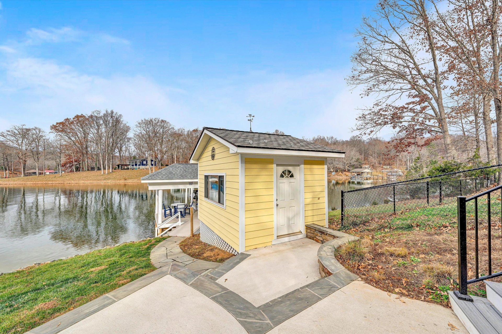 218 Twin Chimneys DR - Photo 37
