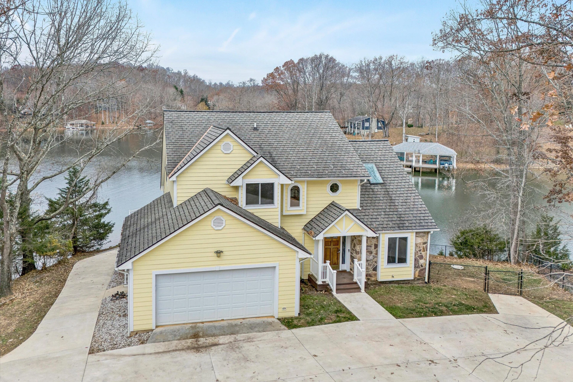 218 Twin Chimneys DR - Photo 10