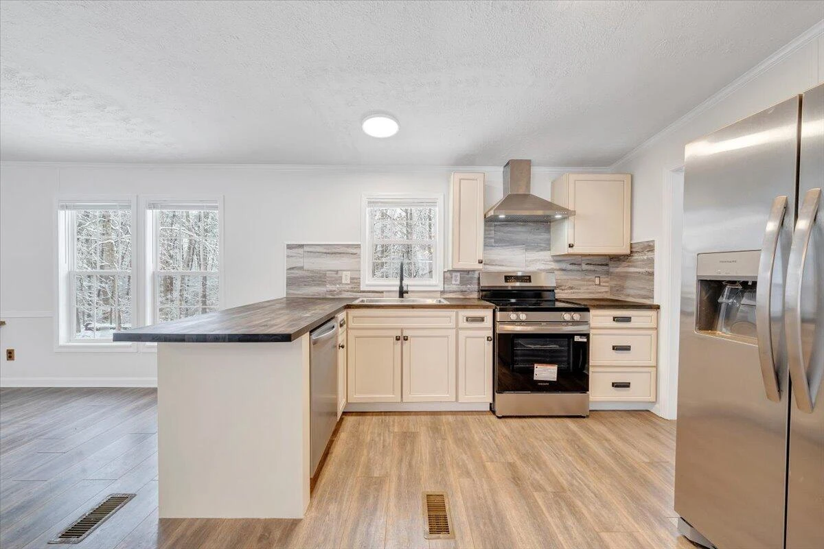 405 Harbor TRL - Photo 11