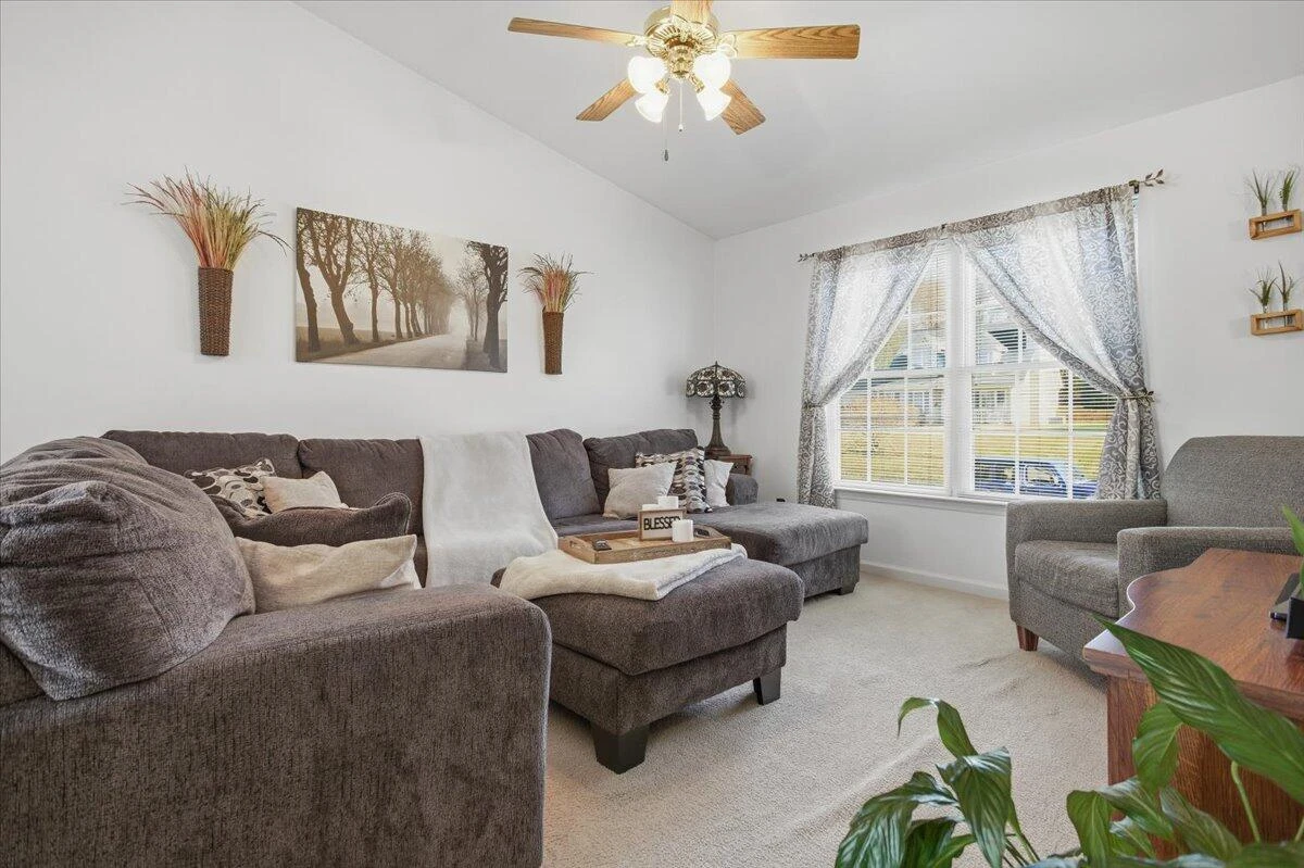 3102 Cedar Meade DR - Photo 6