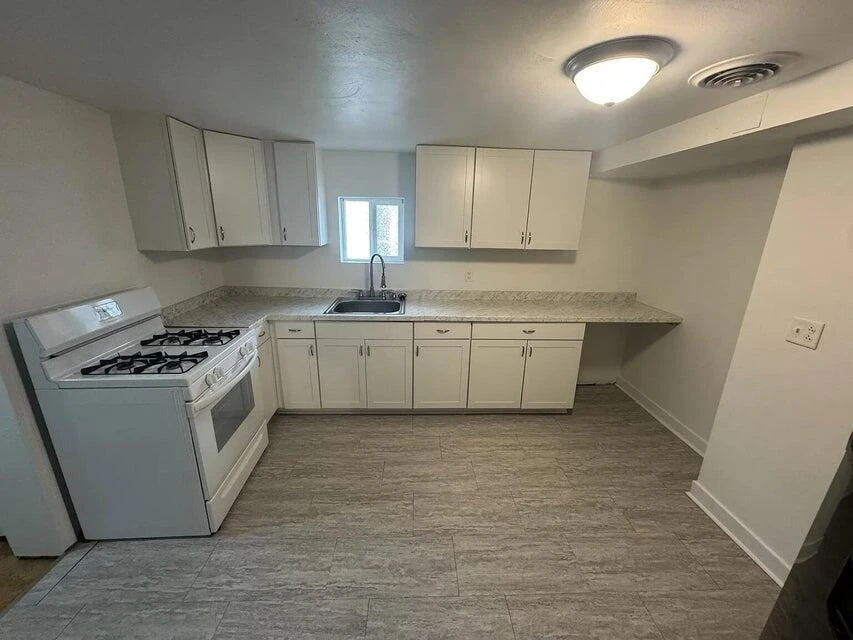 323 Craig AVE - Photo 5