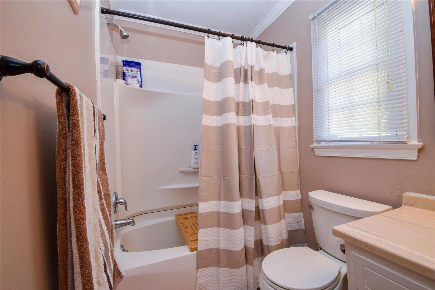5811 Penguin DR - Photo 20