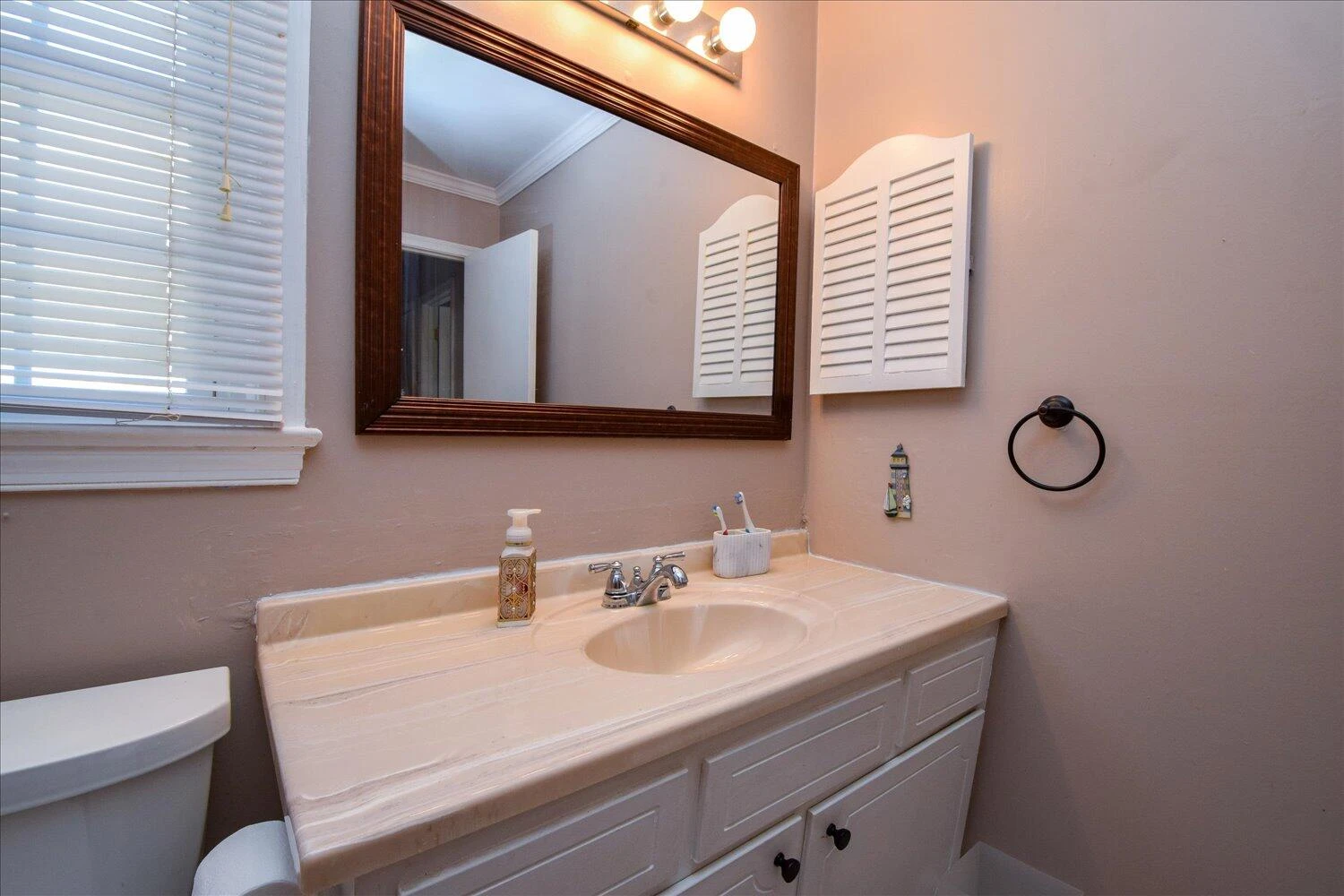 5811 Penguin DR - Photo 21