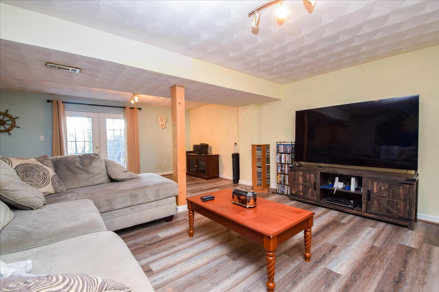5811 Penguin DR - Photo 22