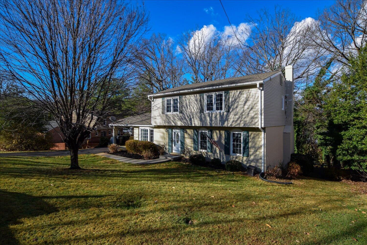 5811 Penguin DR - Photo 28
