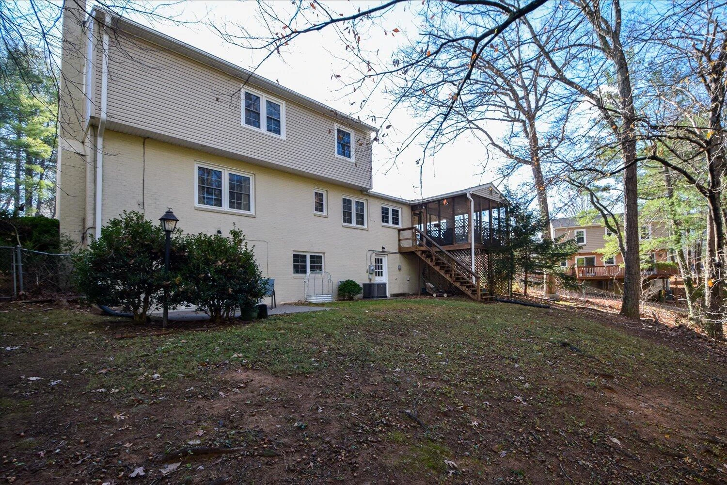 5811 Penguin DR - Photo 31