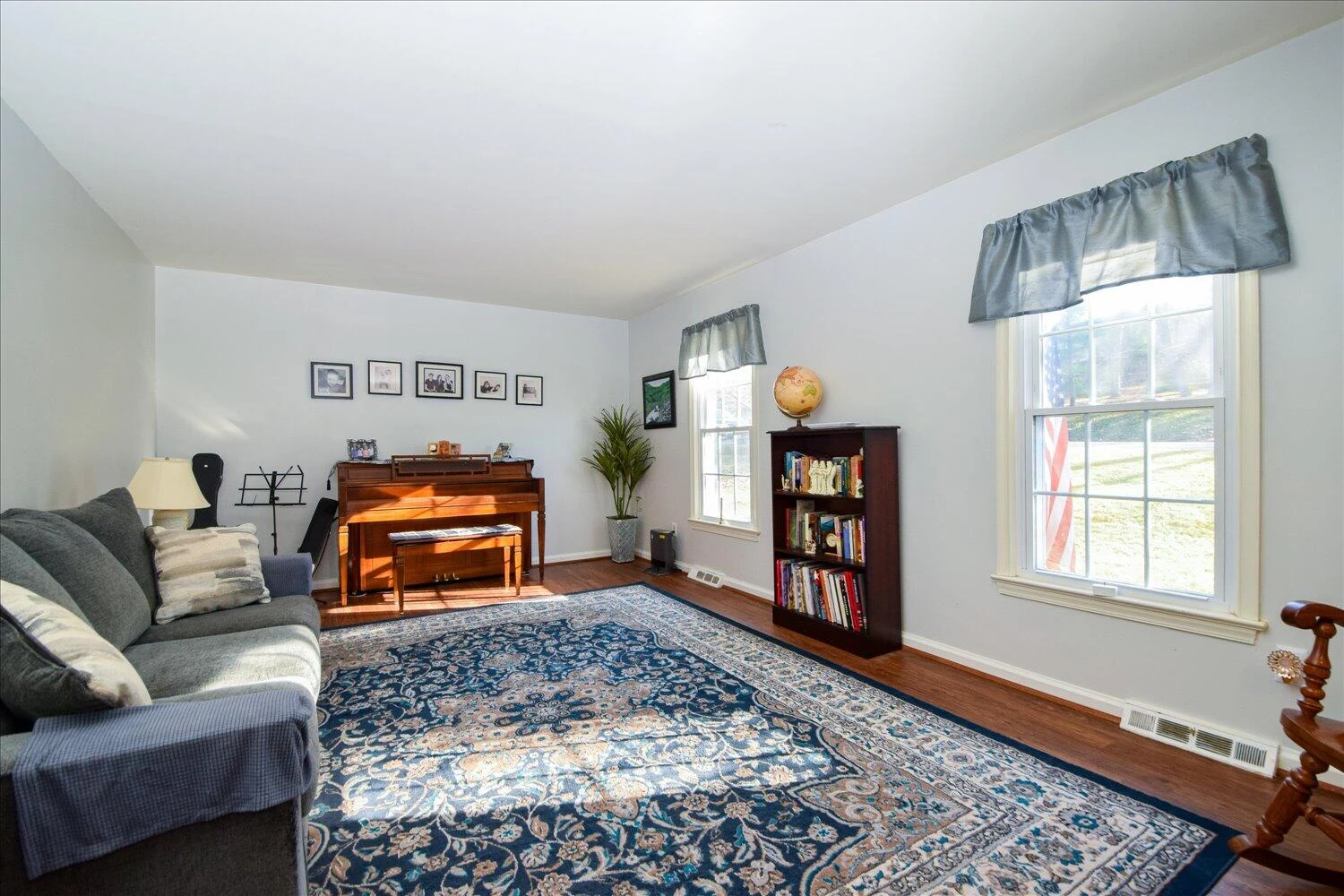 5811 Penguin DR - Photo 6