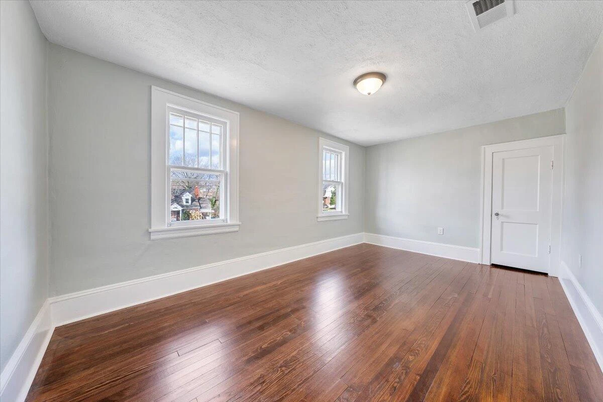 177 Huntington BLVD NE - Photo 16