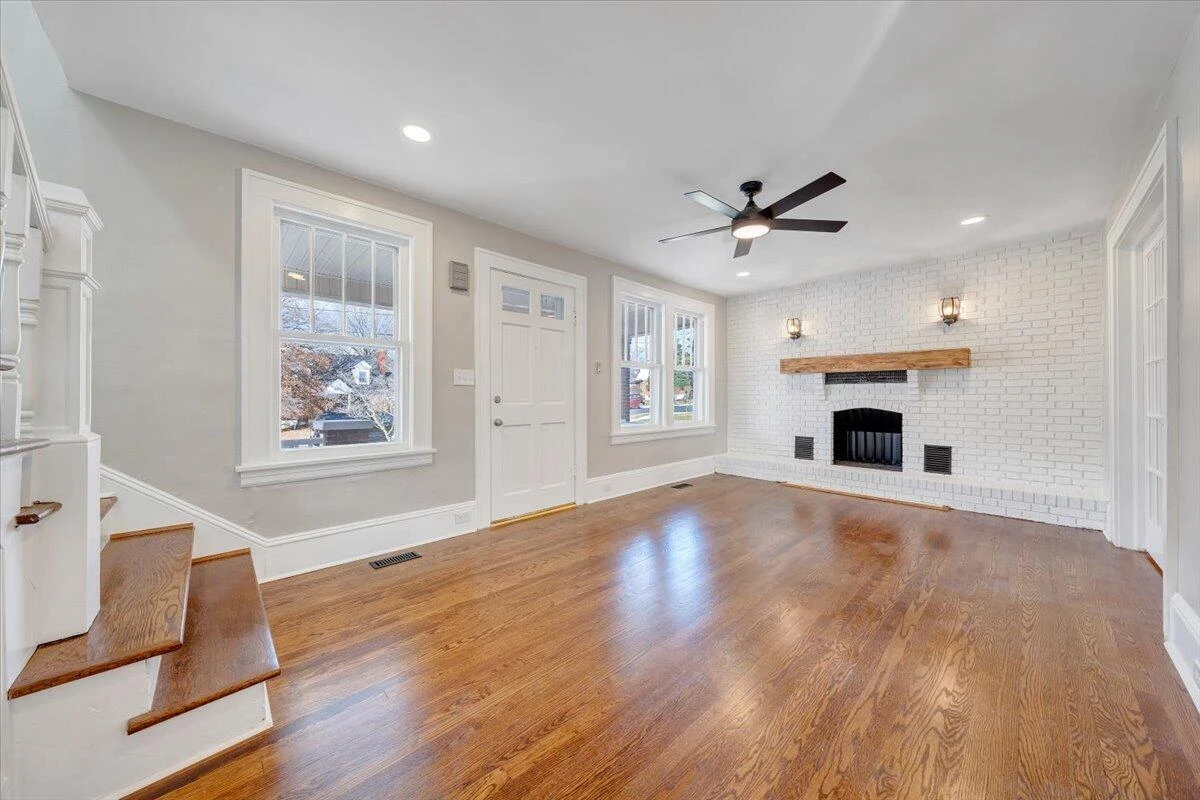 177 Huntington BLVD NE - Photo 9