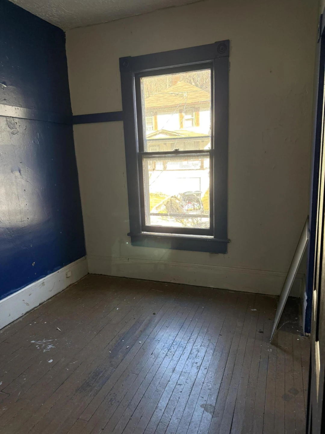 605 Roxbury ST - Photo 12