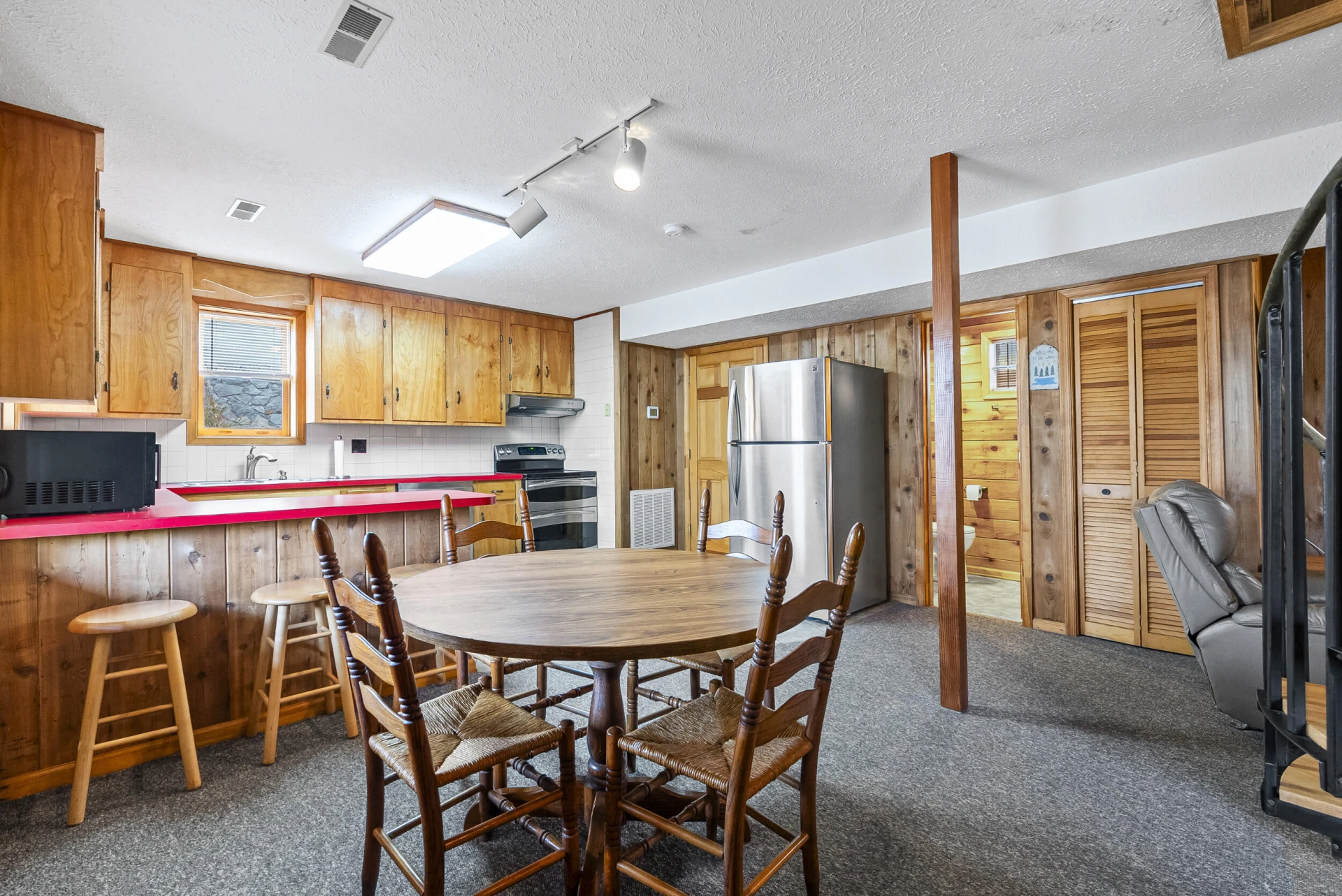 1392 Hermitage CIR - Photo 10