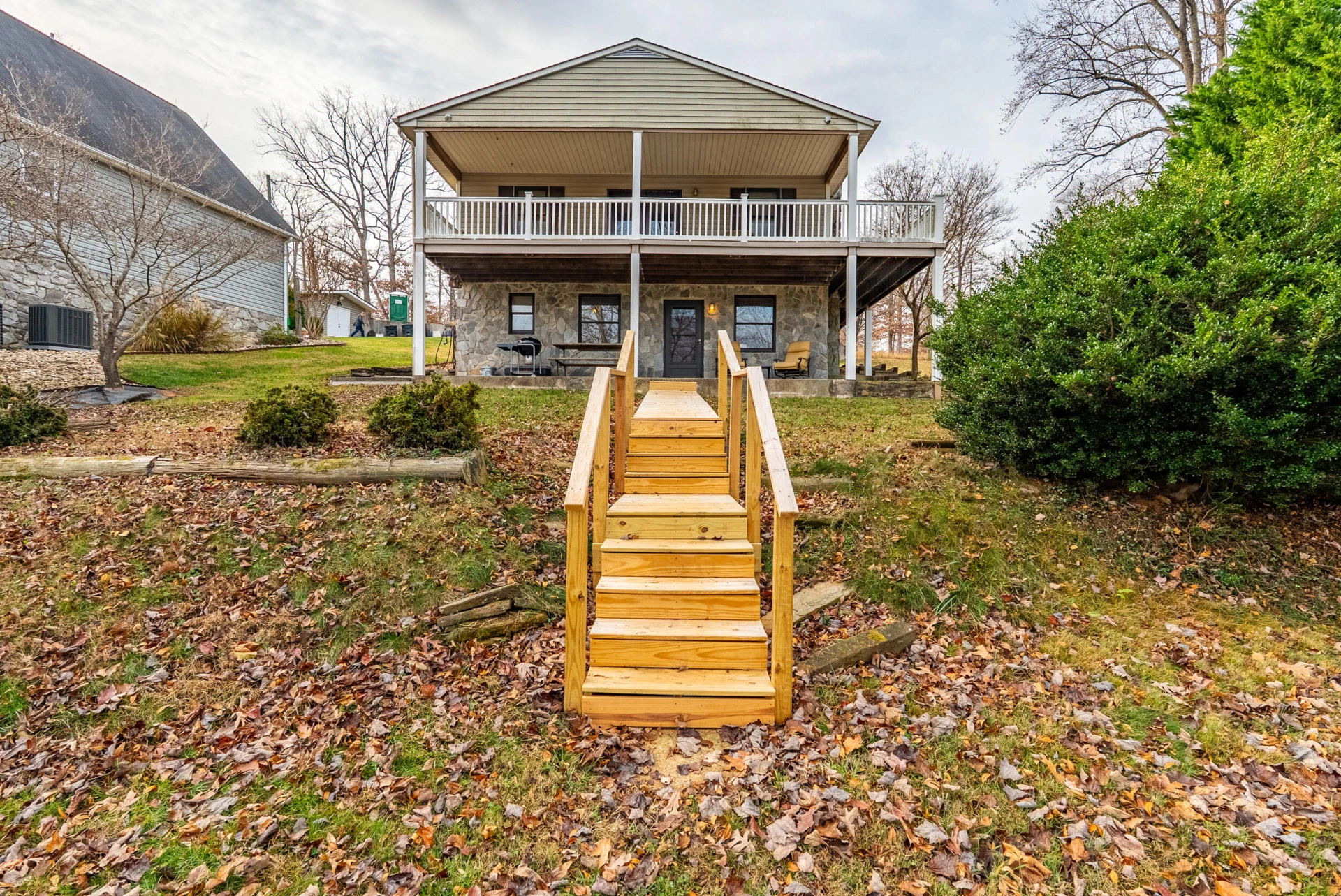 1392 Hermitage CIR - Photo 2
