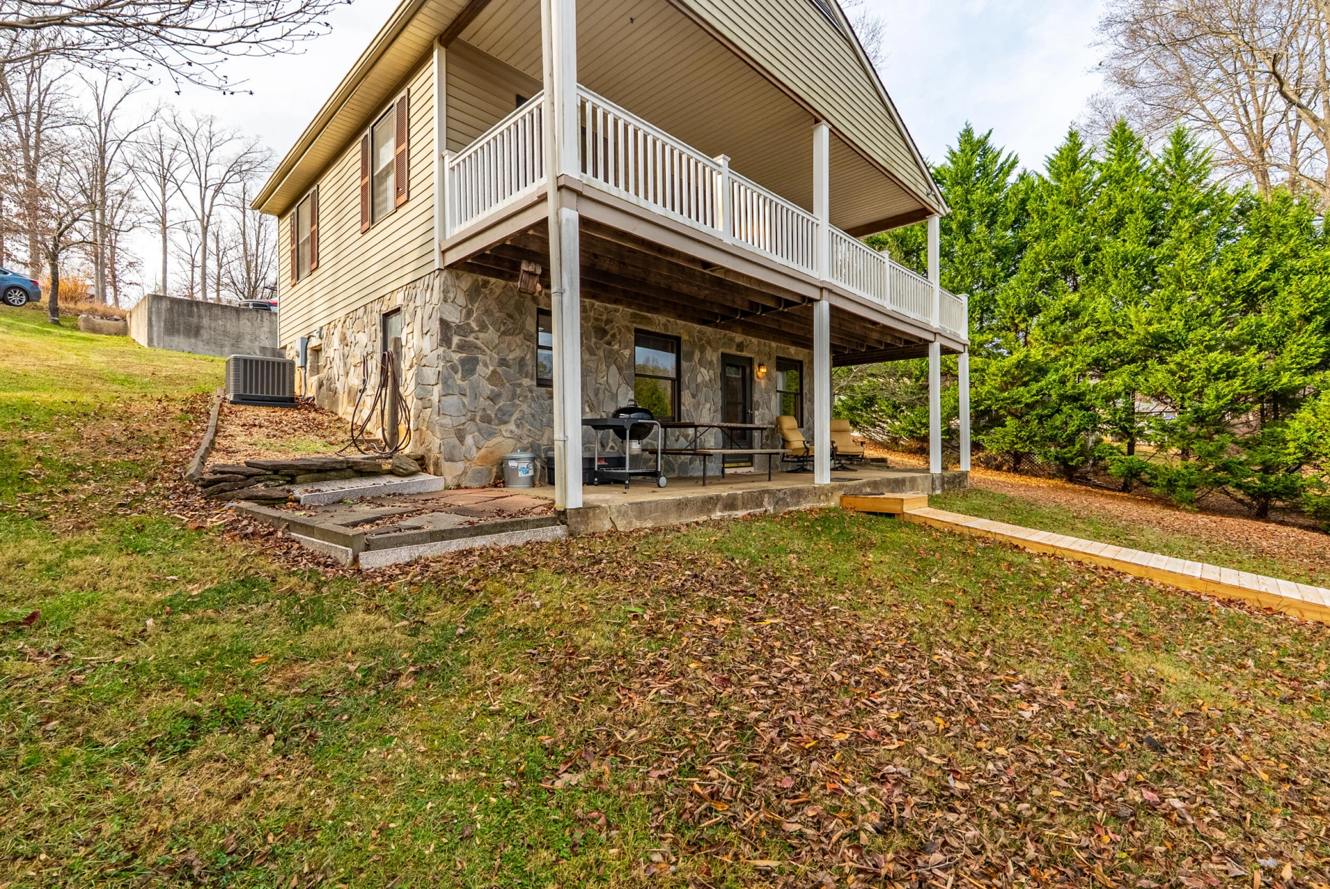 1392 Hermitage CIR - Photo 32