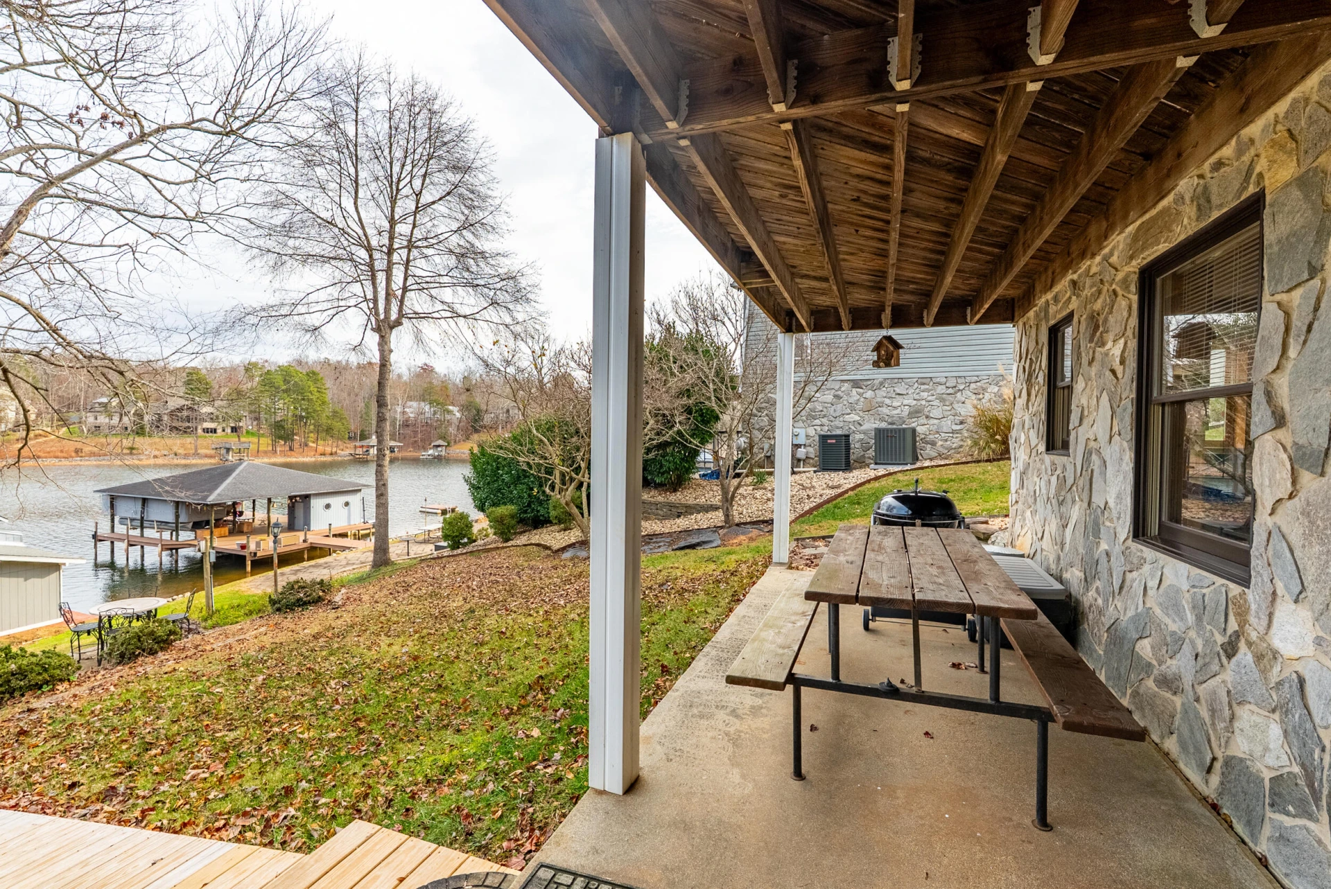 1392 Hermitage CIR - Photo 34