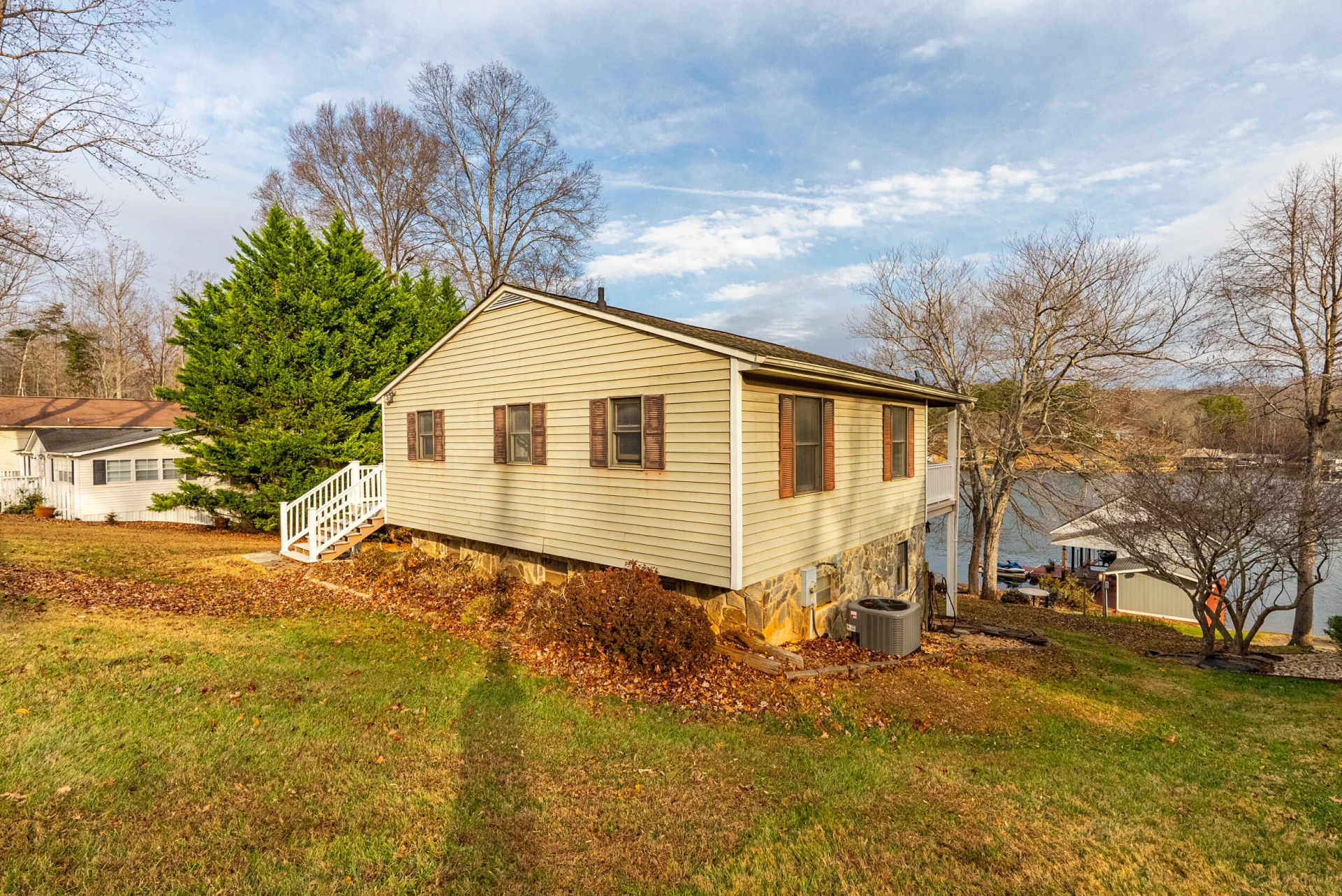 1392 Hermitage CIR - Photo 37
