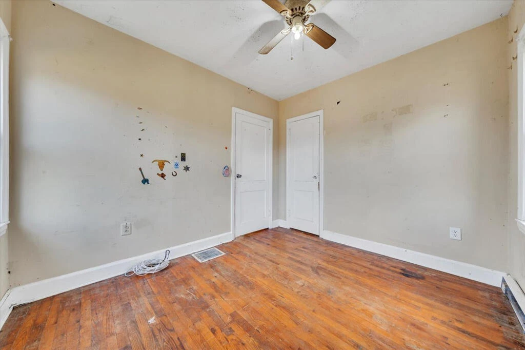 2744 Pecks RD - Photo 15