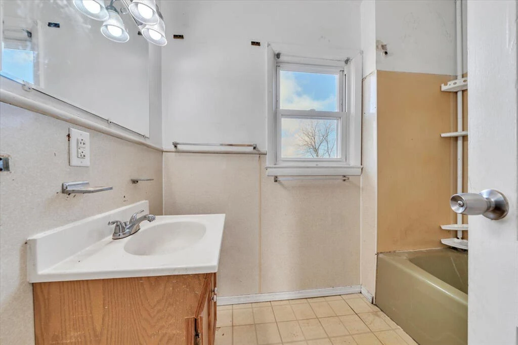 2744 Pecks RD - Photo 16