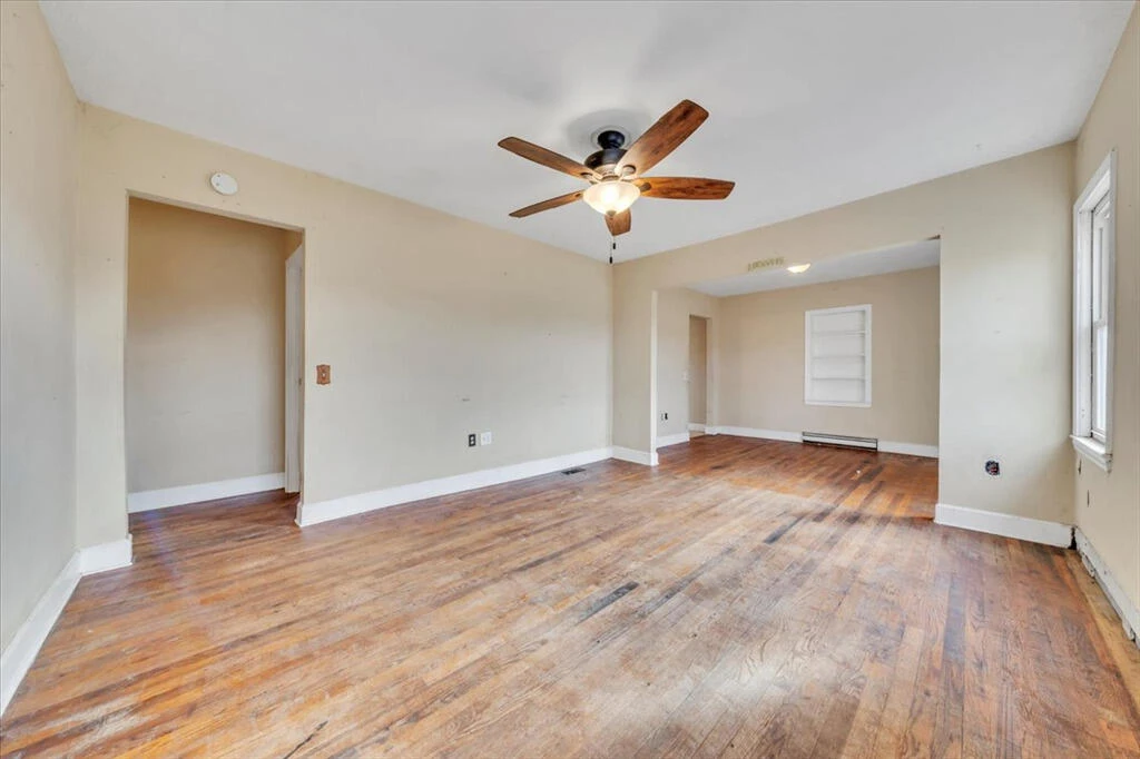2744 Pecks RD - Photo 2