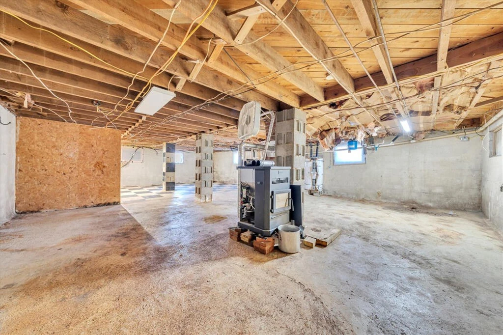2744 Pecks RD - Photo 27